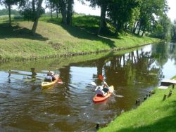 Kanus auf dem Oberländischen Kanal